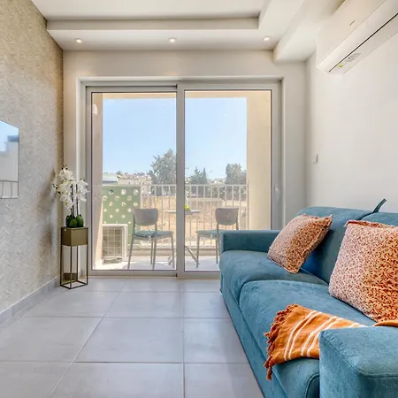 Apartment Stunning 1 Bedroom St Julians Sleeps 4