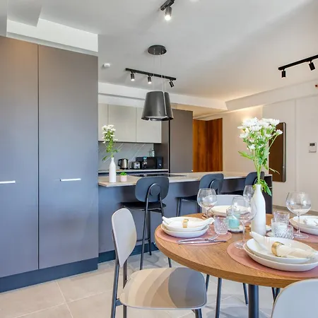 Stunning 1 Bedroom St Julians Sleeps 4 * St. Julian's