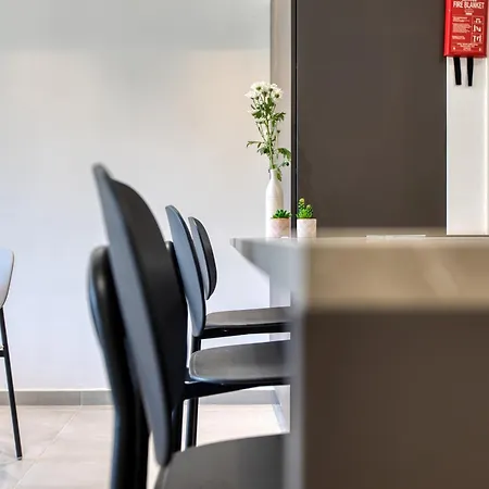 Stunning 1 Bedroom St Julians Sleeps 4