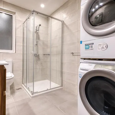 Stunning 1 Bedroom St Julians Sleeps 4